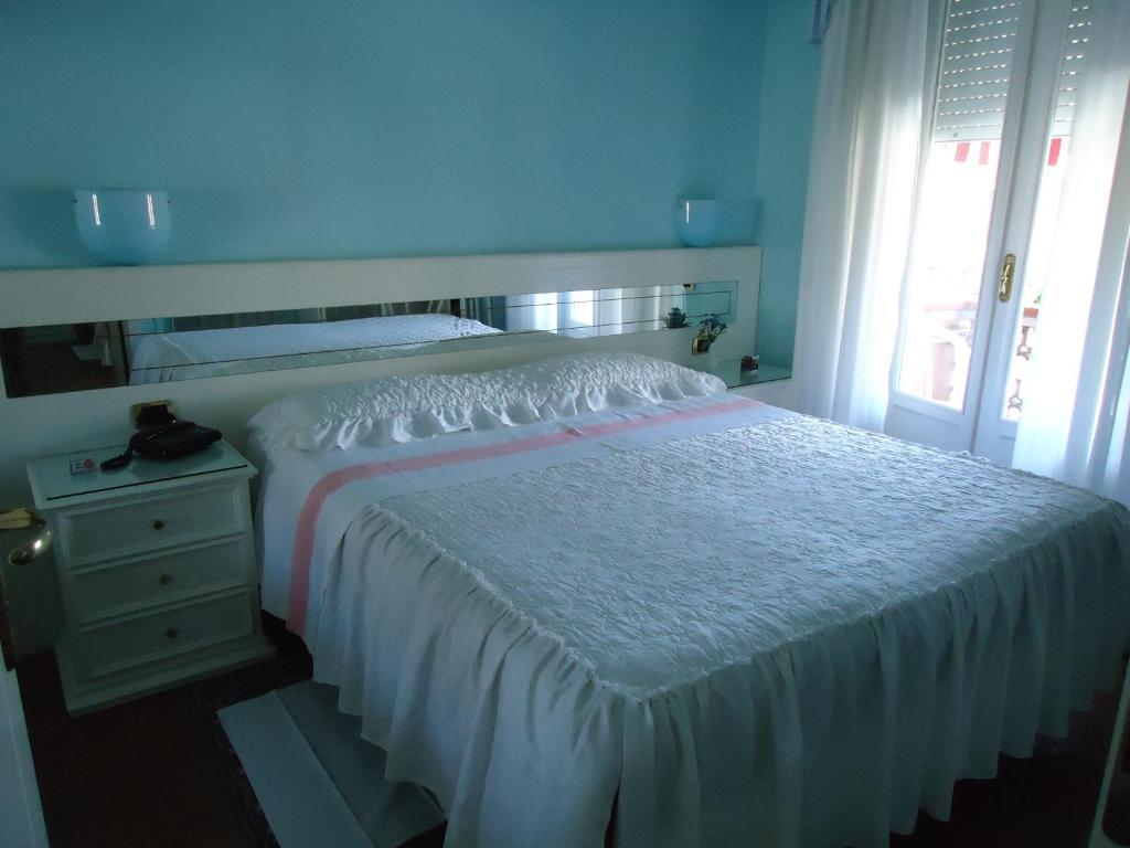 Hotel Matilde Марина-ди-Масса Номер фото