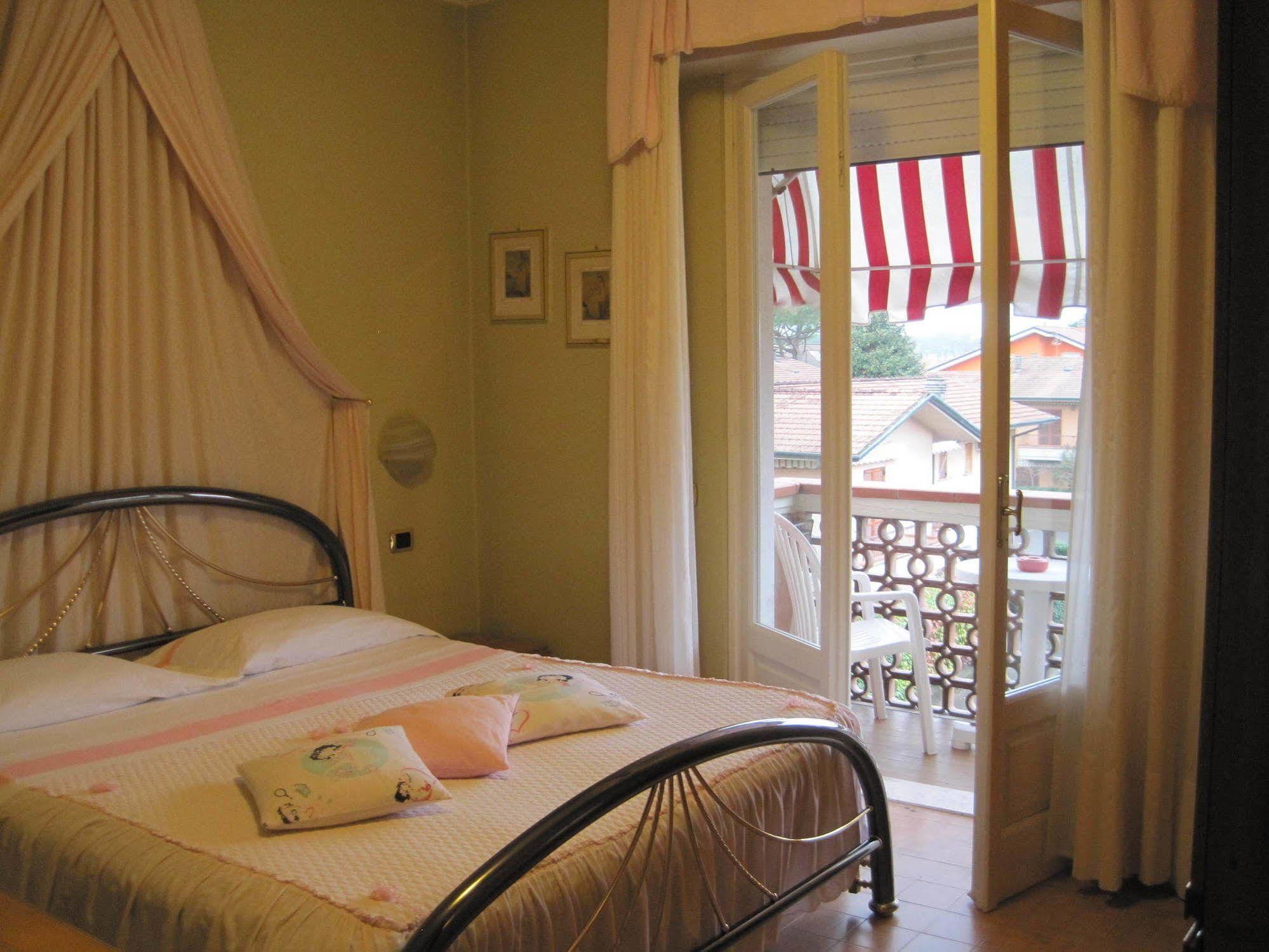 Hotel Matilde Марина-ди-Масса Экстерьер фото