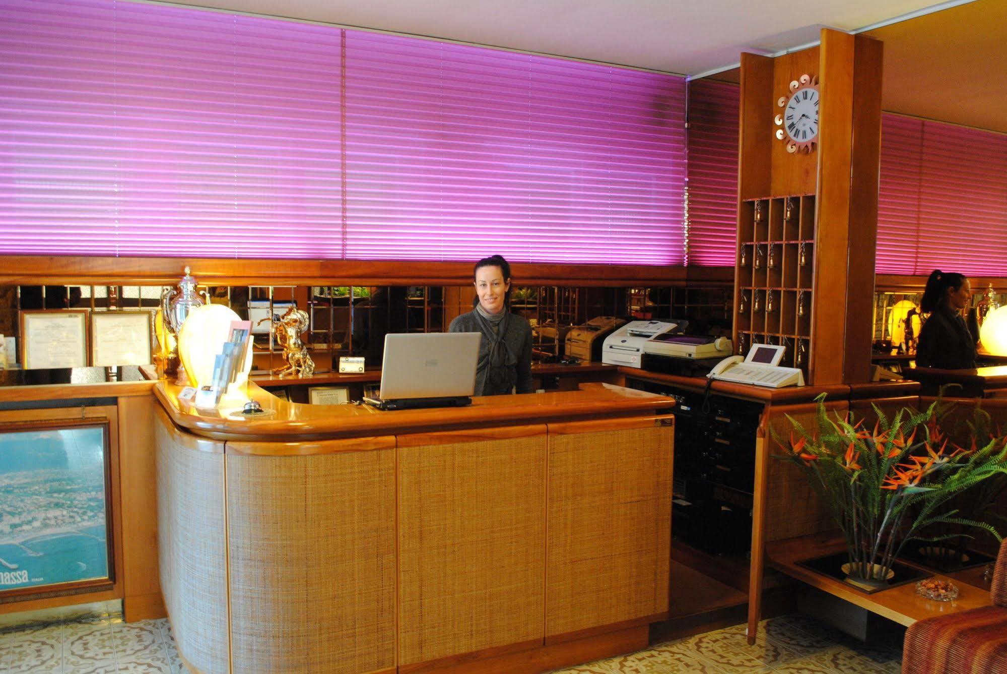 Hotel Matilde Марина-ди-Масса Экстерьер фото
